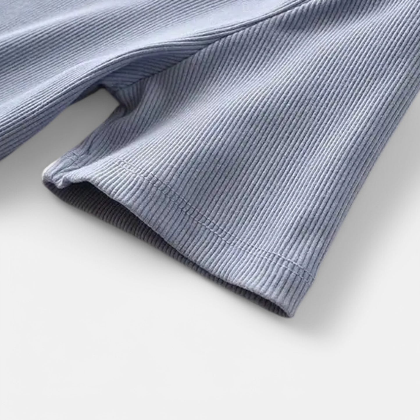 Claireve | Haut Court Côtelé Femme – Minimalisme Moderne, Silhouette Affirmée