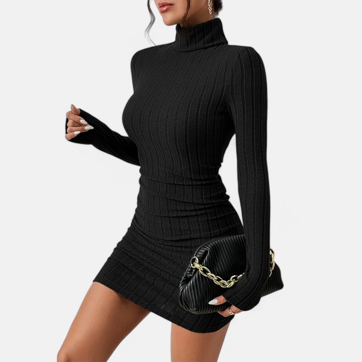 Claireve | Mini-Robe Noire Col Roulé – Élégance Sculptée, Charme Automnal