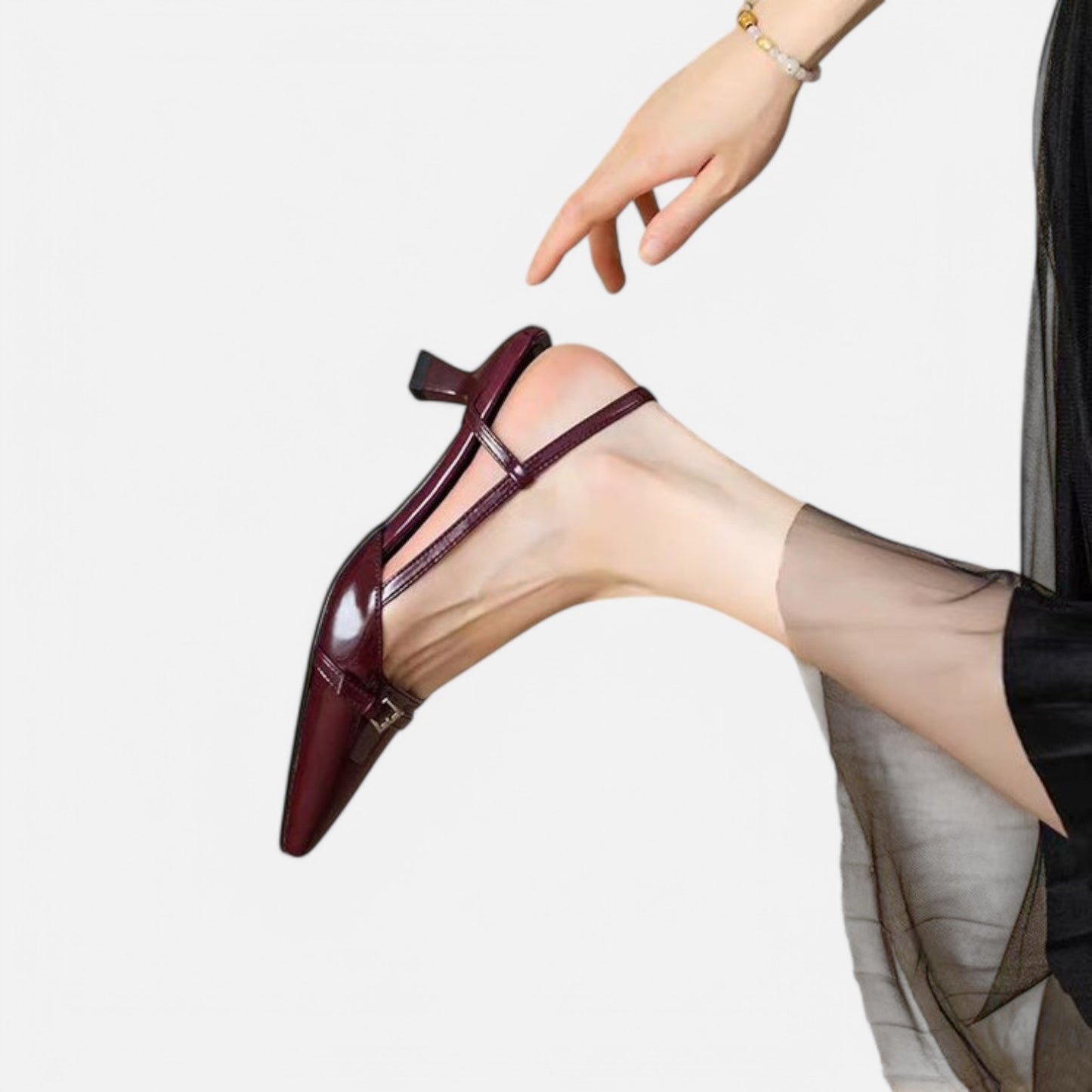 Claireve | Sandales Slingback à Talons Mi-Hauts – Brillance Audacieuse, Allure de