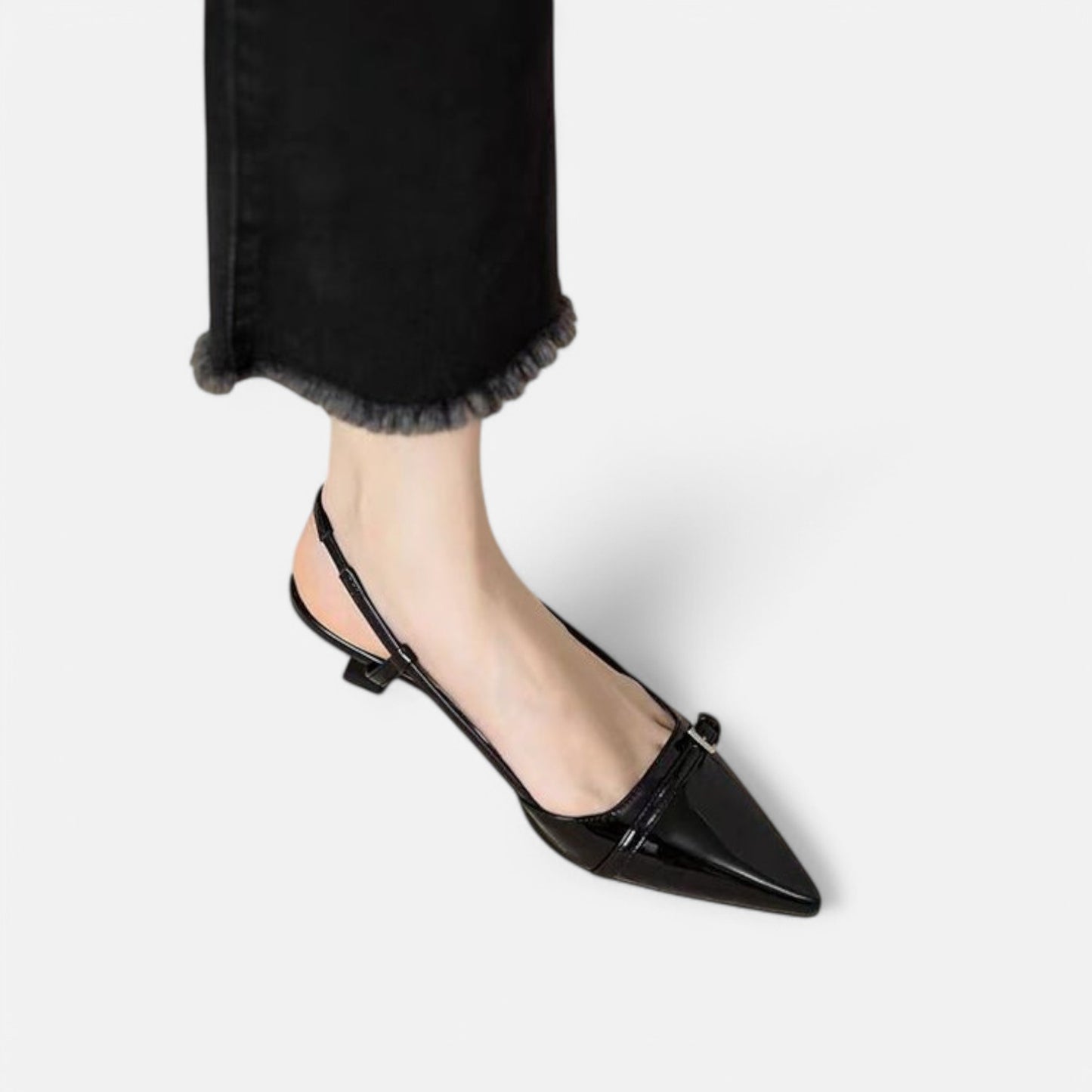 Claireve | Sandales Slingback à Talons Mi-Hauts – Brillance Audacieuse, Allure de