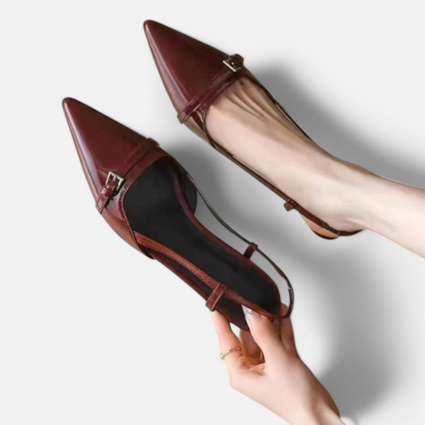 Claireve | Sandales Slingback à Talons Mi-Hauts – Brillance Audacieuse, Allure de