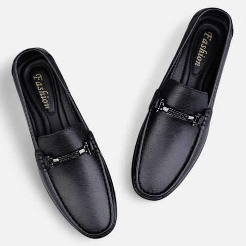 Claireve | Mocassins en Cuir avec Boucle Métallique – Élégance Moderne, Confort Respirant