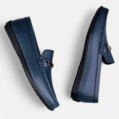 Claireve | Mocassins en Cuir avec Boucle Métallique – Élégance Moderne, Confort Respirant