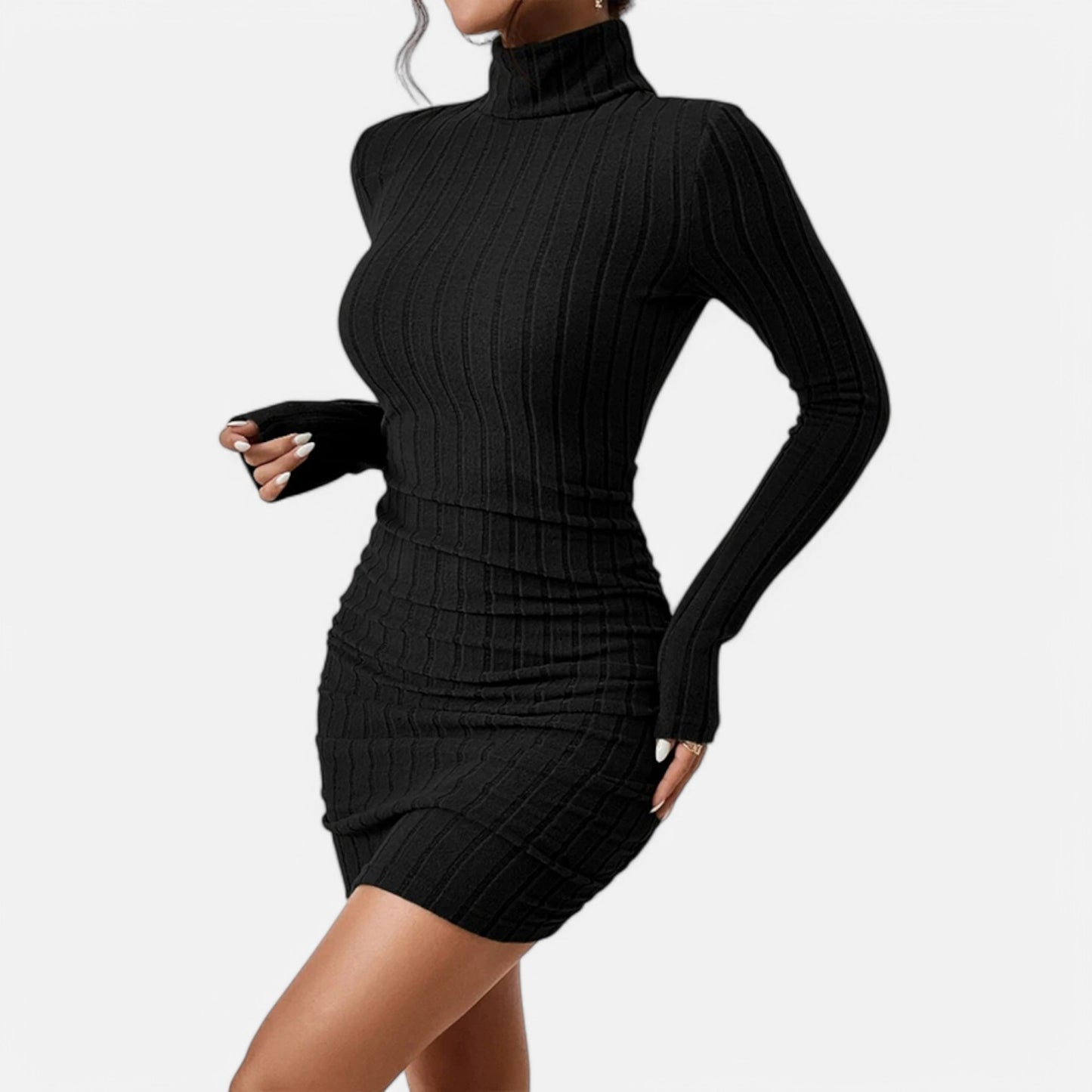 Claireve | Mini-Robe Noire Col Roulé – Élégance Sculptée, Charme Automnal