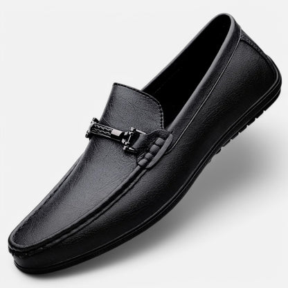 Claireve | Mocassins en Cuir avec Boucle Métallique – Élégance Moderne, Confort Respirant