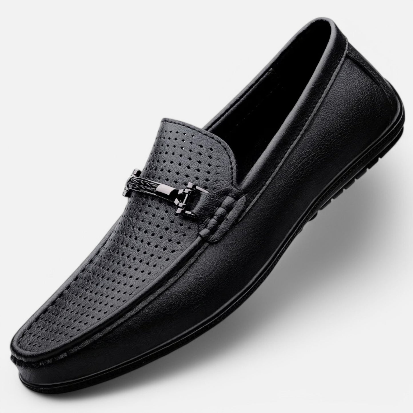 Claireve | Mocassins en Cuir avec Boucle Métallique – Élégance Moderne, Confort Respirant