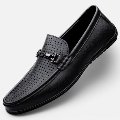 Claireve | Mocassins en Cuir avec Boucle Métallique – Élégance Moderne, Confort Respirant