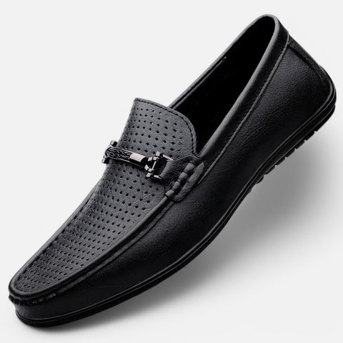 Claireve | Mocassins en Cuir avec Boucle Métallique – Élégance Moderne, Confort Respirant